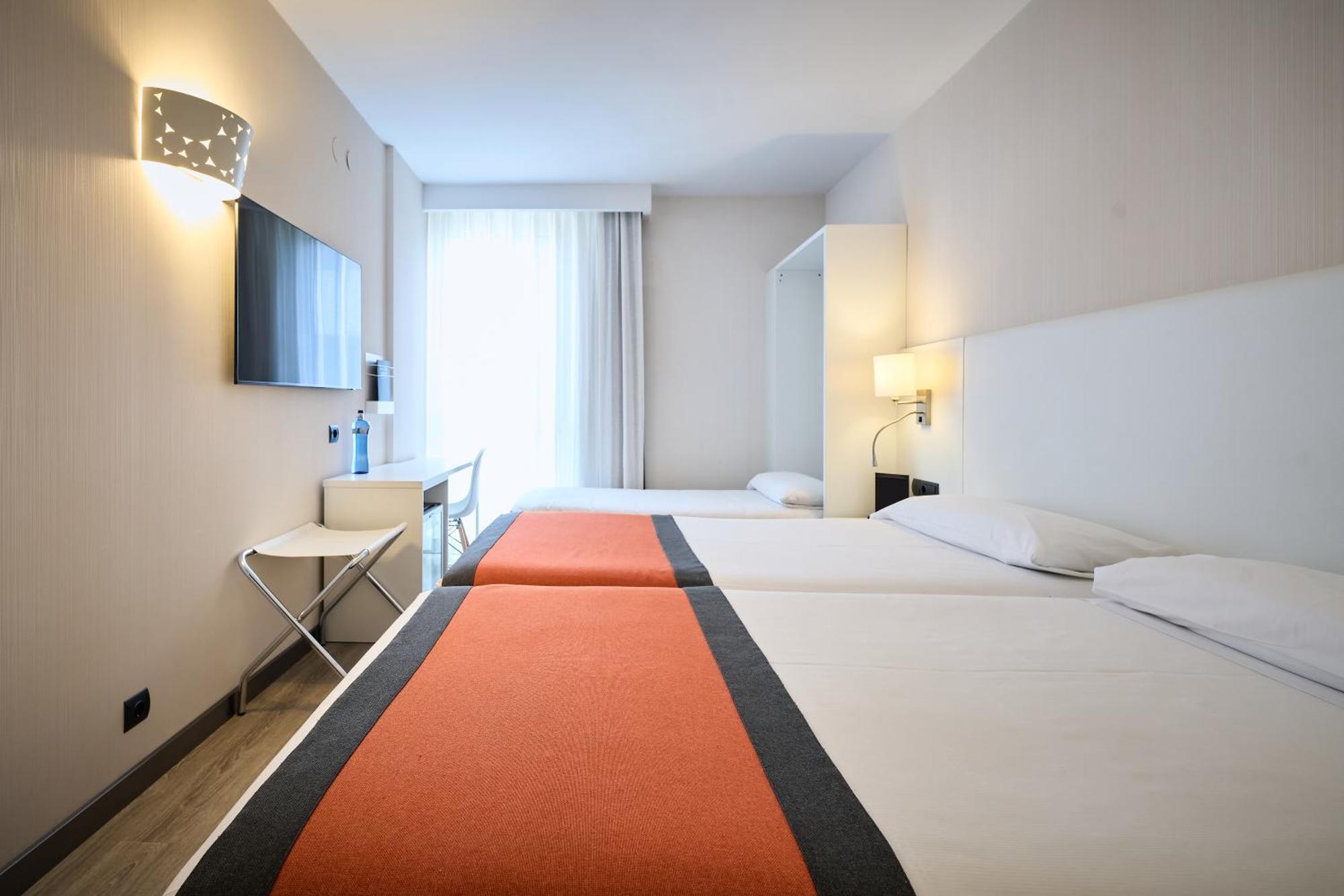Catalonia Bristol Hotel San Andrés de la Barca Phòng bức ảnh