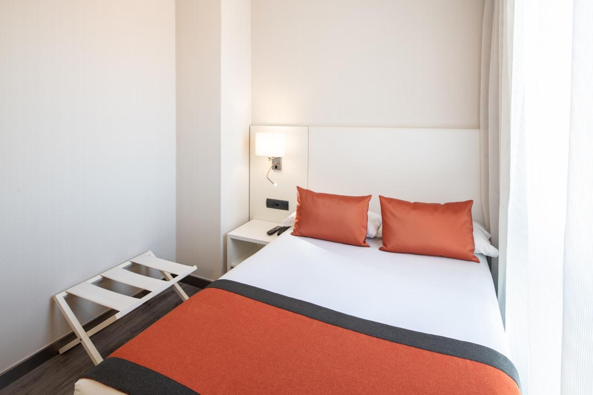 Catalonia Bristol Hotel San Andrés de la Barca Phòng bức ảnh
