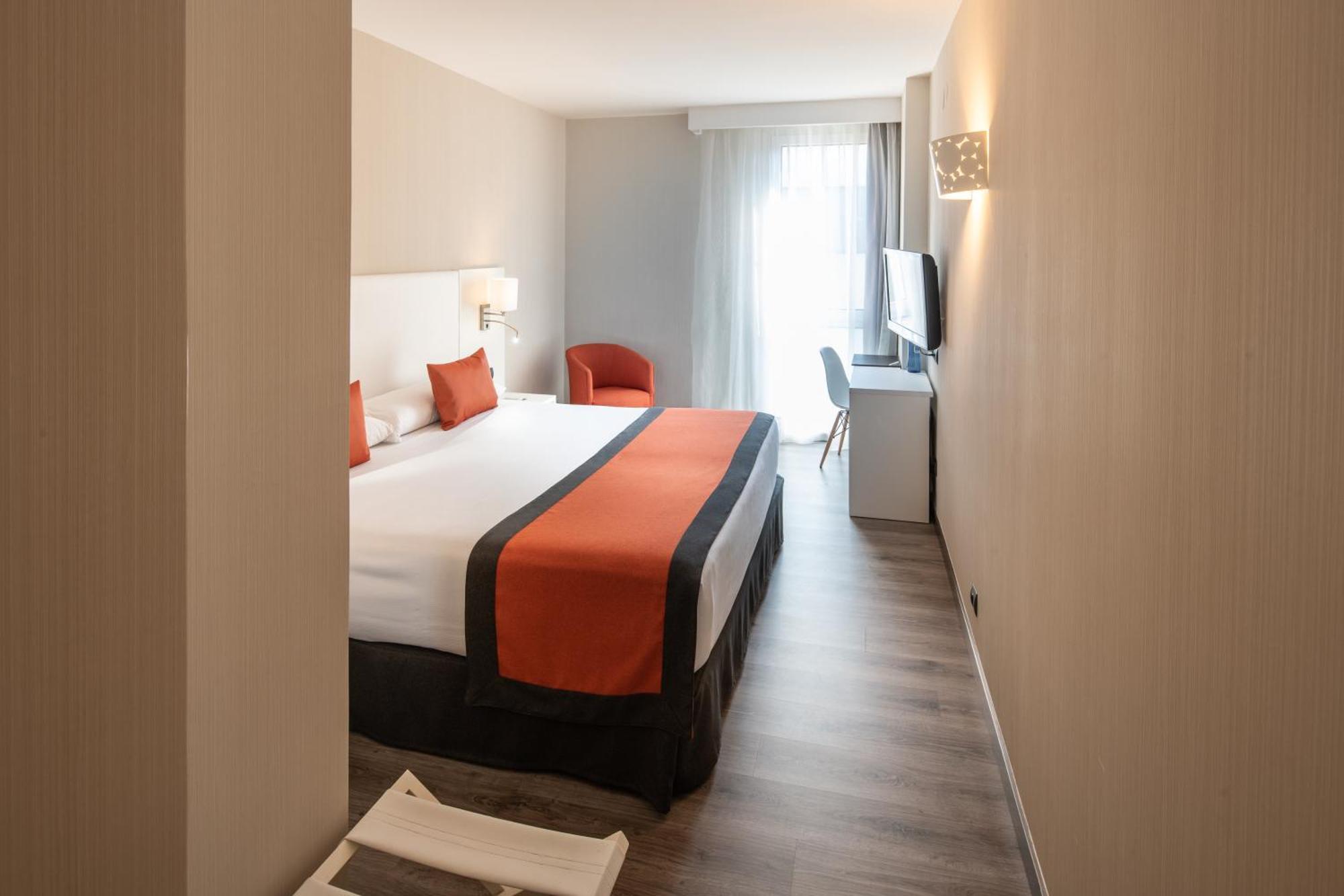 Catalonia Bristol Hotel San Andrés de la Barca Phòng bức ảnh