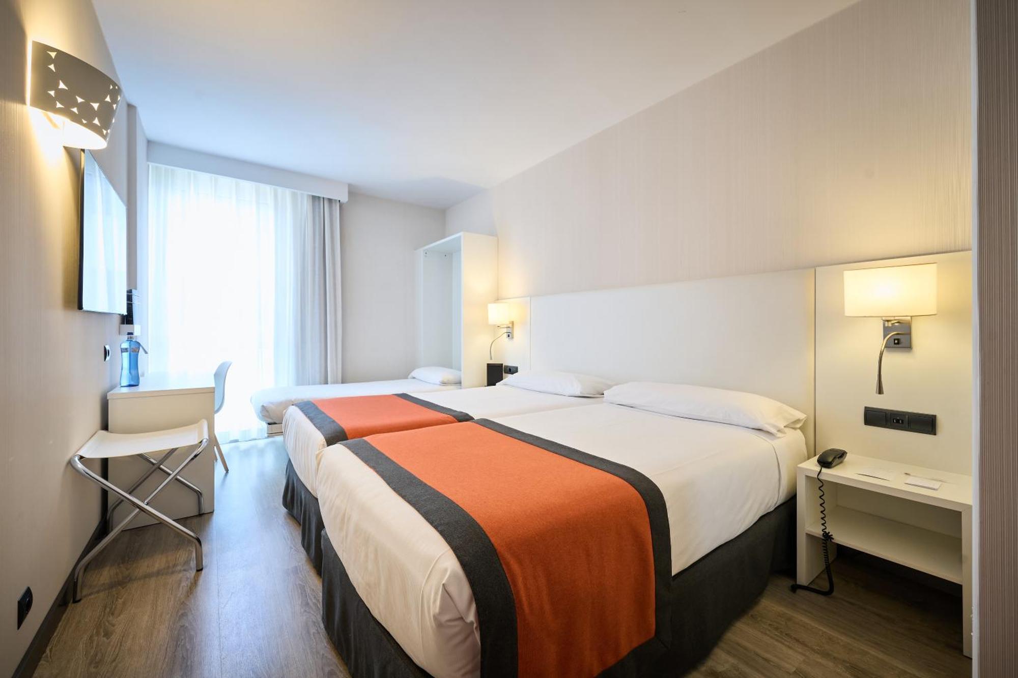 Catalonia Bristol Hotel San Andrés de la Barca Phòng bức ảnh