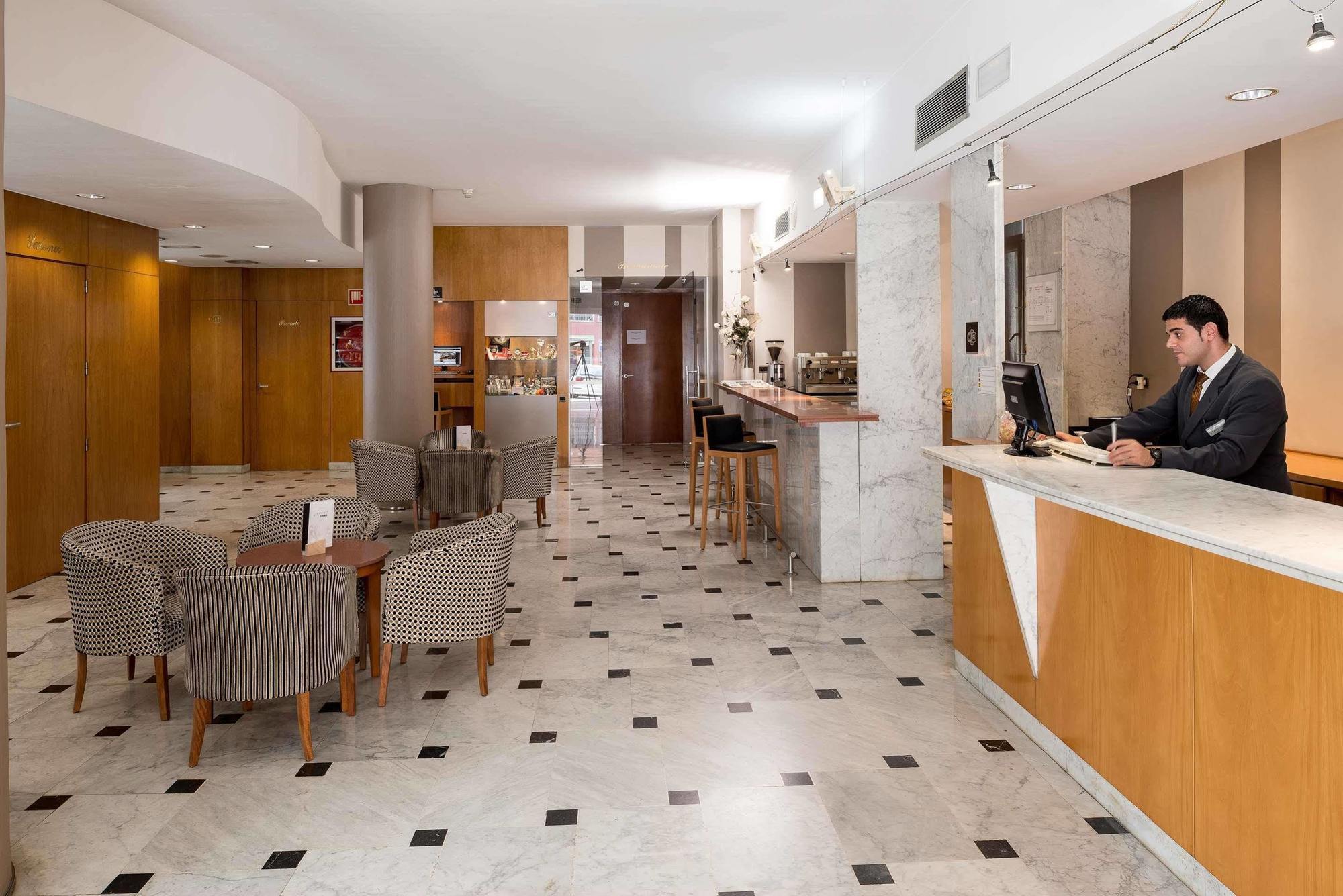 Catalonia Bristol Hotel San Andrés de la Barca Ngoại thất bức ảnh
