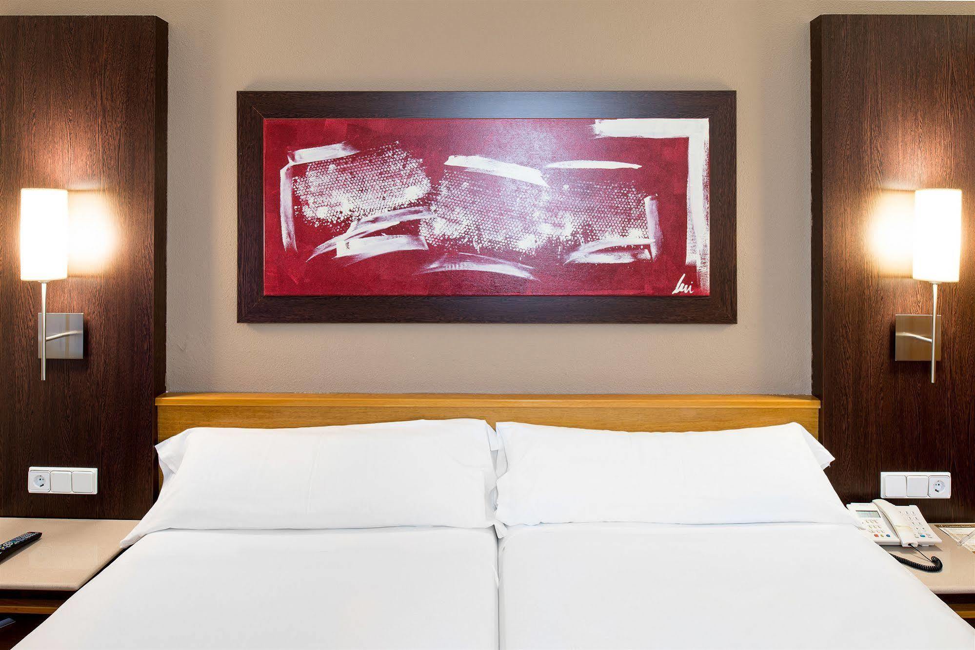 Catalonia Bristol Hotel San Andrés de la Barca Ngoại thất bức ảnh