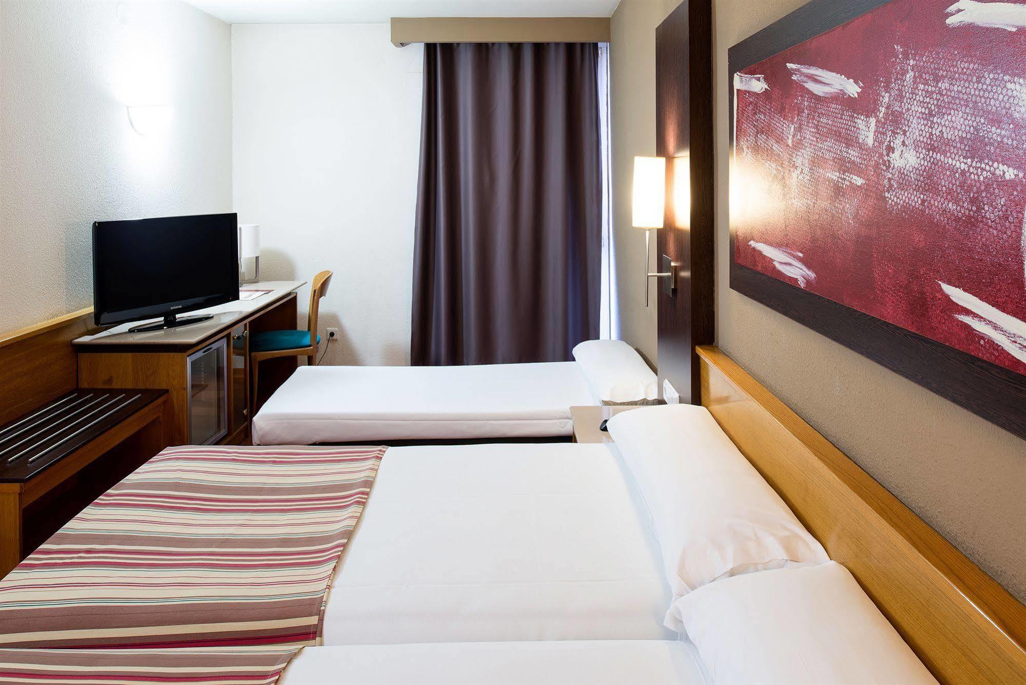 Catalonia Bristol Hotel San Andrés de la Barca Ngoại thất bức ảnh